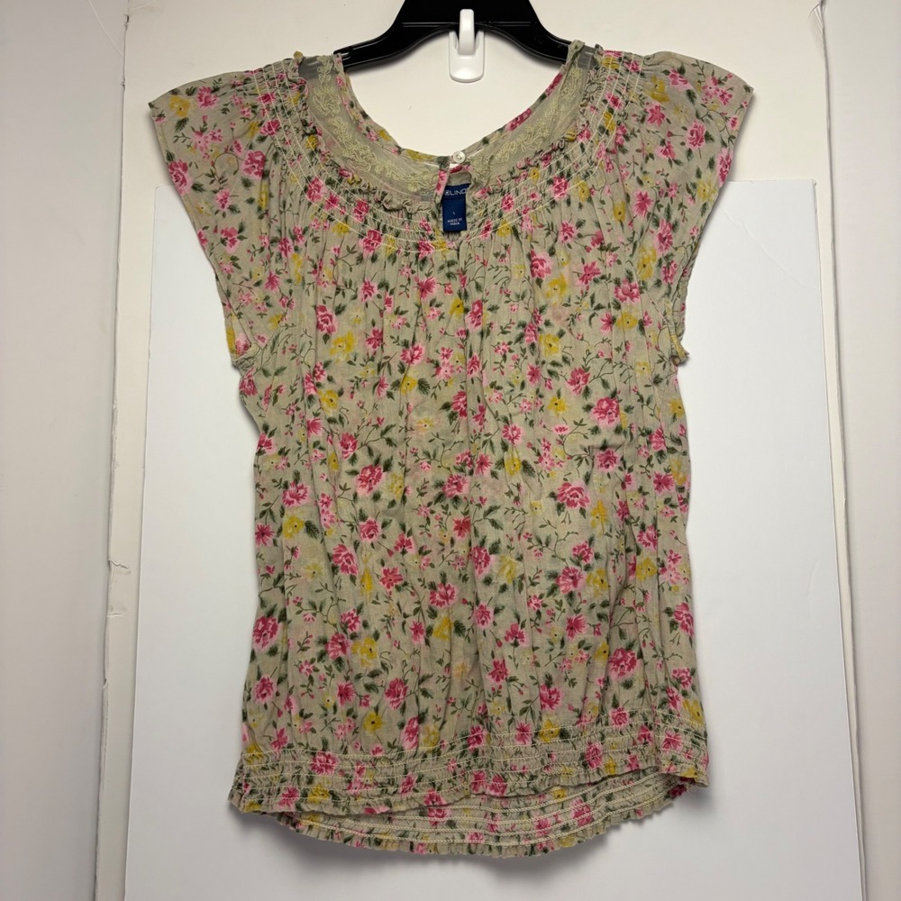 Bandolino‎ Blu Floral Smocked Peasant Top Pink Yellow Lace Trim Cap Sleeve Large